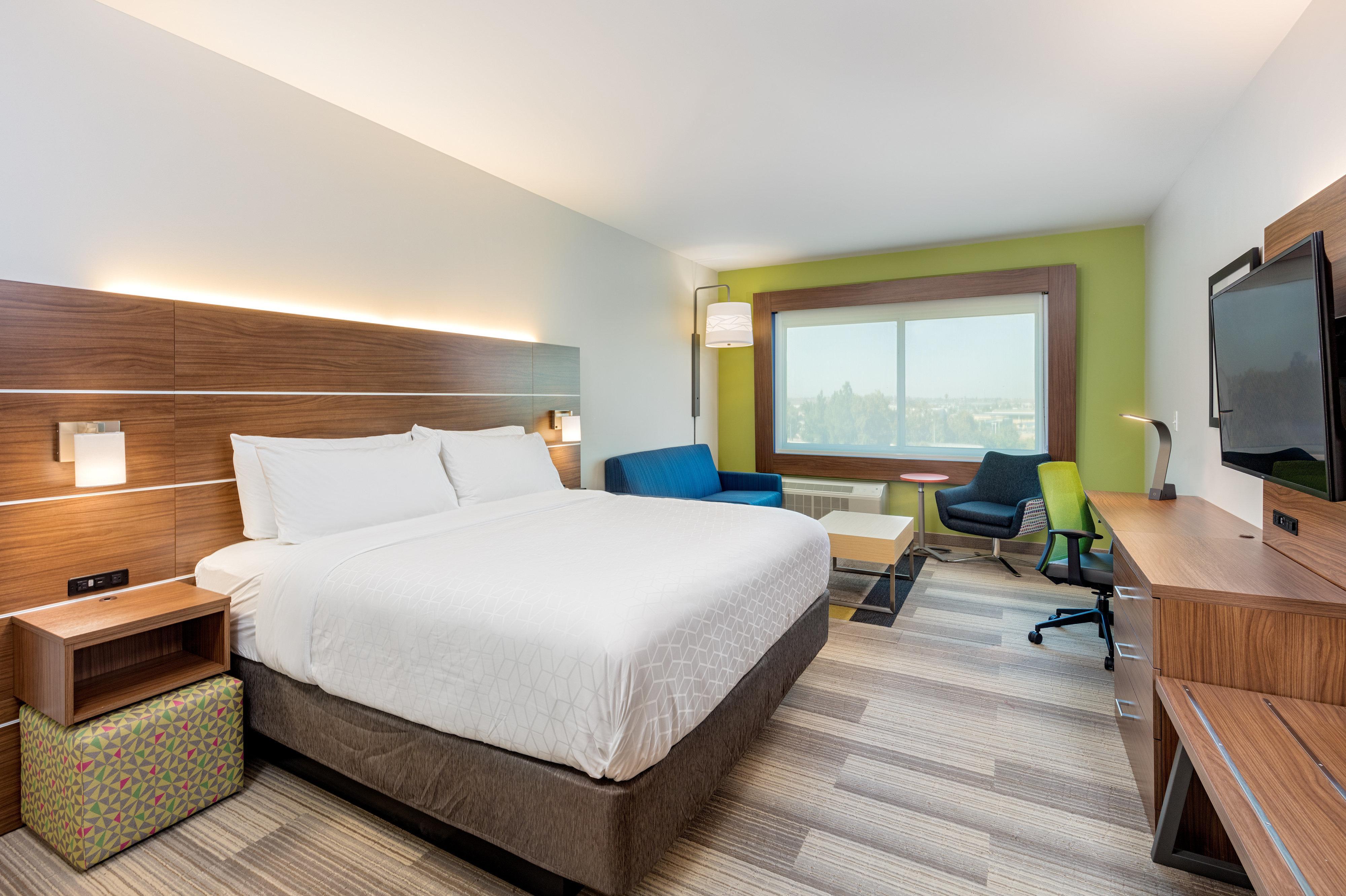 Holiday Inn Express & Suites - Moreno Valley - Riverside By Ihg Exterior photo